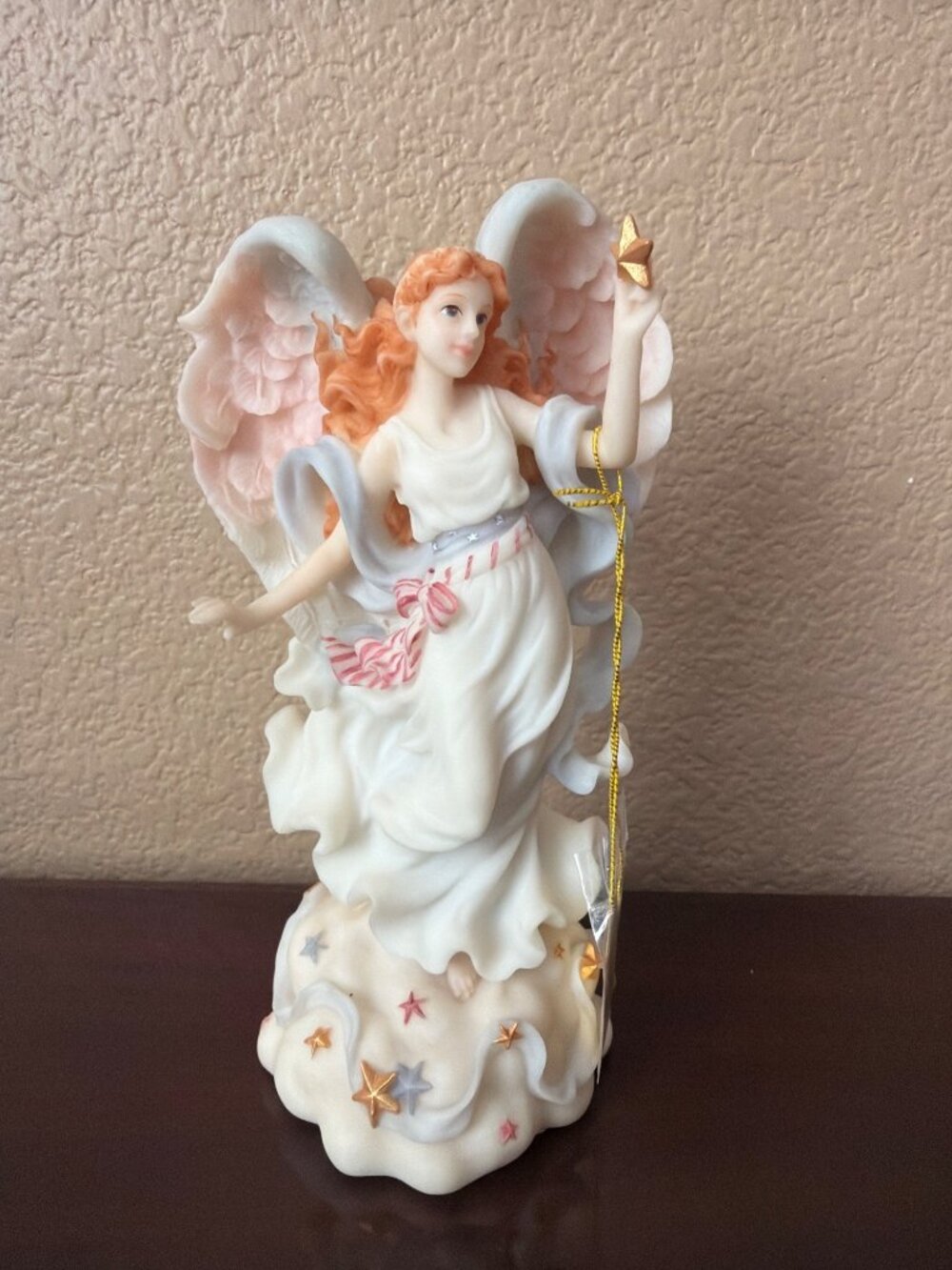 2001 Seraphim Classics Freedom Angel America the Beautiful Musical Figurine